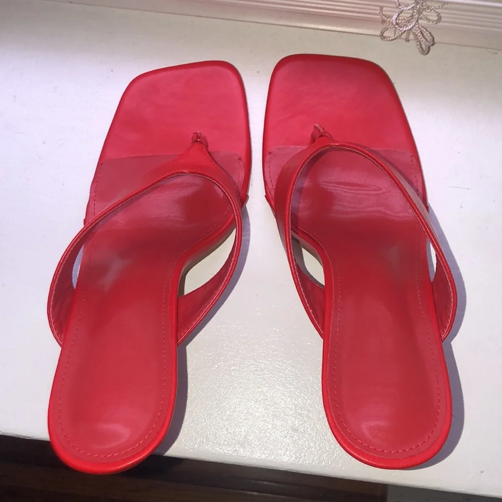 Square Open Toe Heeled Flip Flop Thong Sandal - Picture 4 of 5